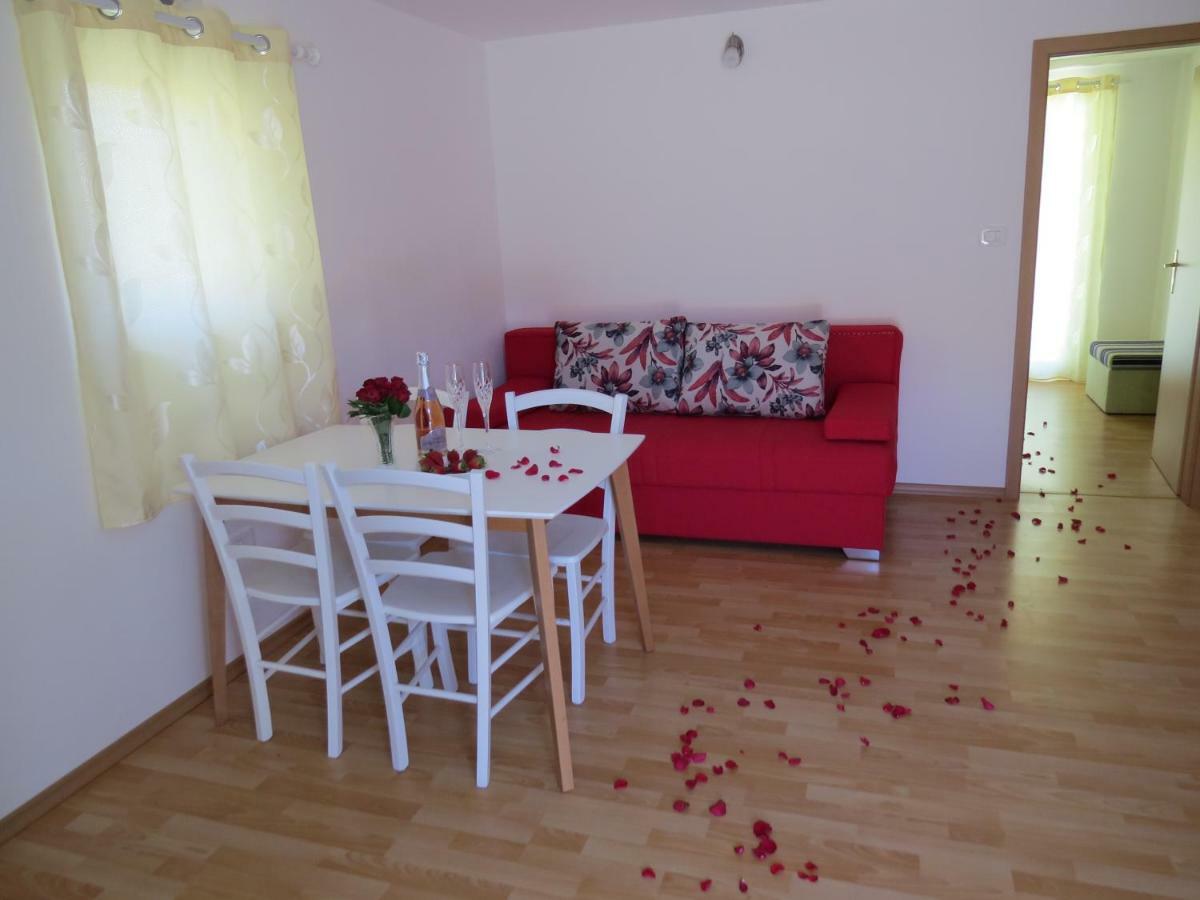 Apartma Patricija - Big Apartment For 6 Tolmin Exteriér fotografie